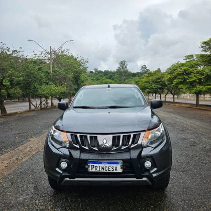 MITSUBISHI L200 TRITON 2.4 16V TURBO DIESEL OUTDOOR GLS CD 4X4 AUTOMÁTICO MITSUBISHI L200 TRITON 2.4 16V TURBO DIESEL OUTDOOR GLS CD 4X4 AUTOMÁTICO
